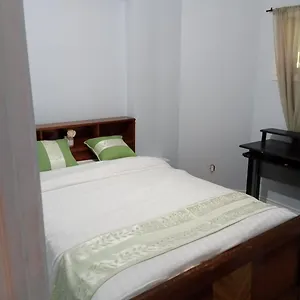 The Basement By The Side Door Bed & Breakfast